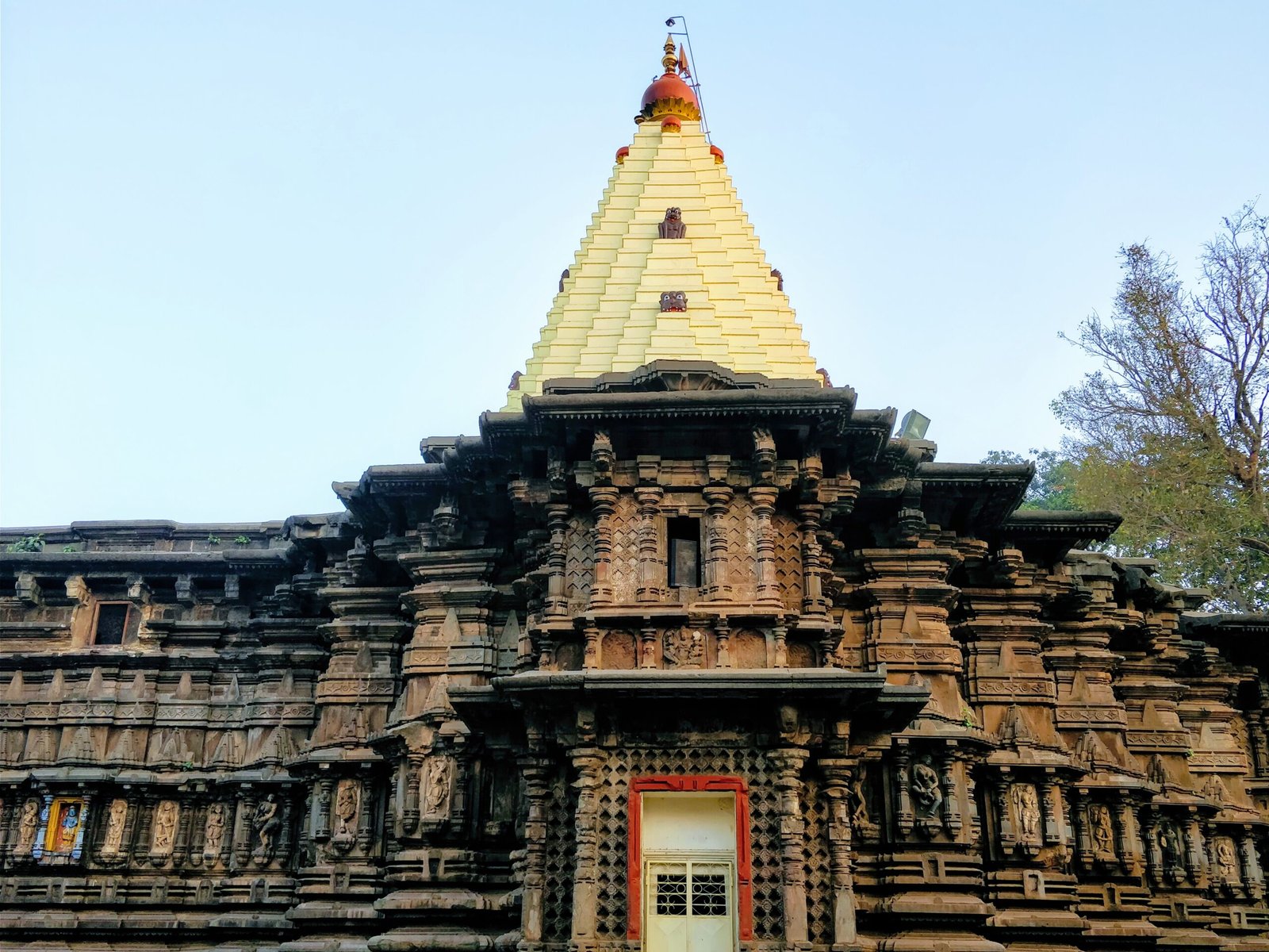 Mahalaxmi Temple Kolhapur scaled